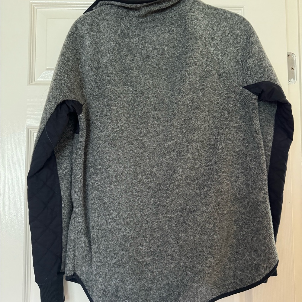 Abercrombie & Fitch Asymmetrical Snap Up Fleece Jacket - Picture 8 of 9